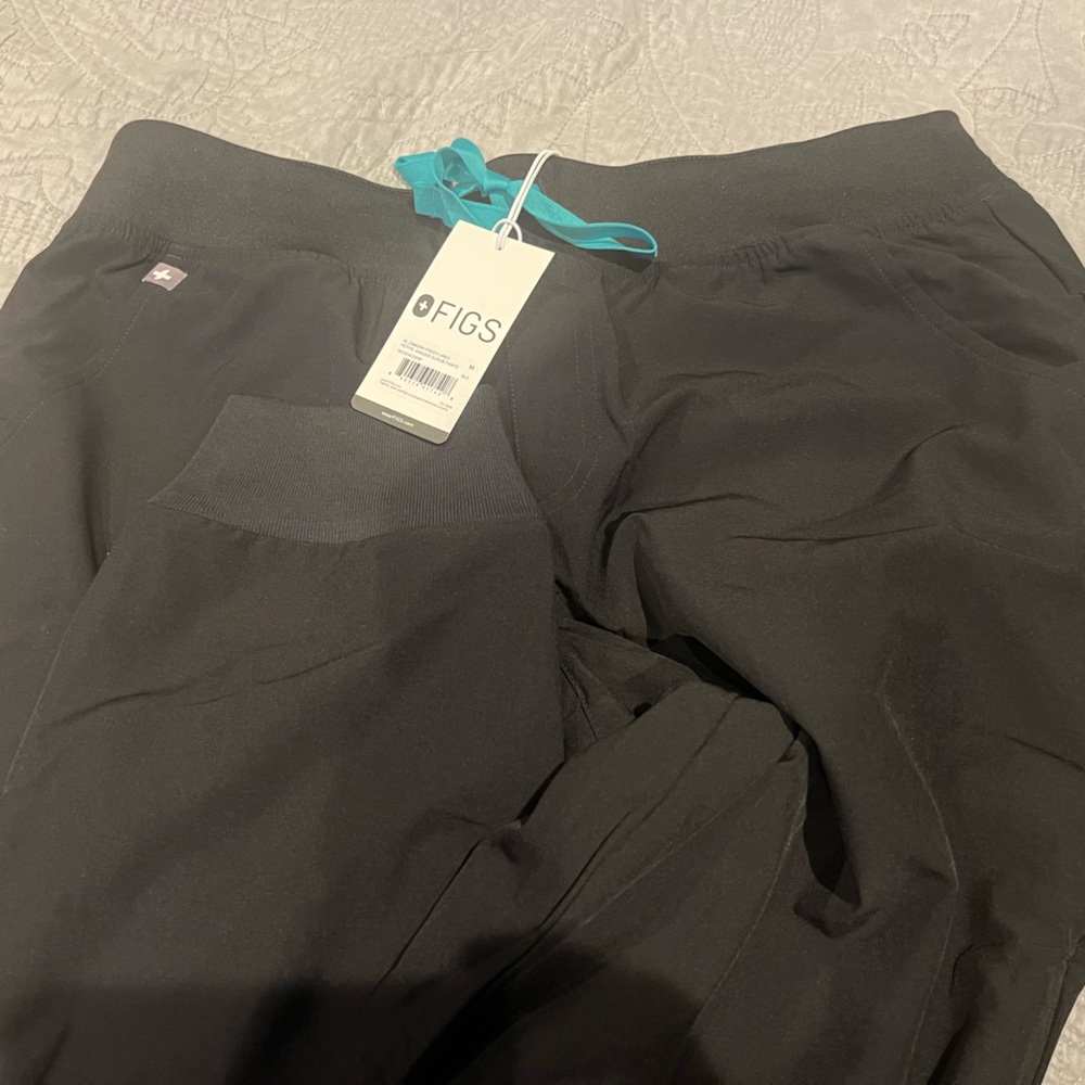 Figs High Waisted Zamora Black Scrub Pants